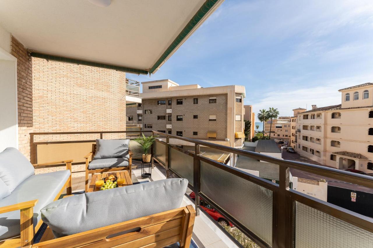 Sea View 2 Bedroom Apartment 2 Min Away From The Beach Торремолинос Экстерьер фото